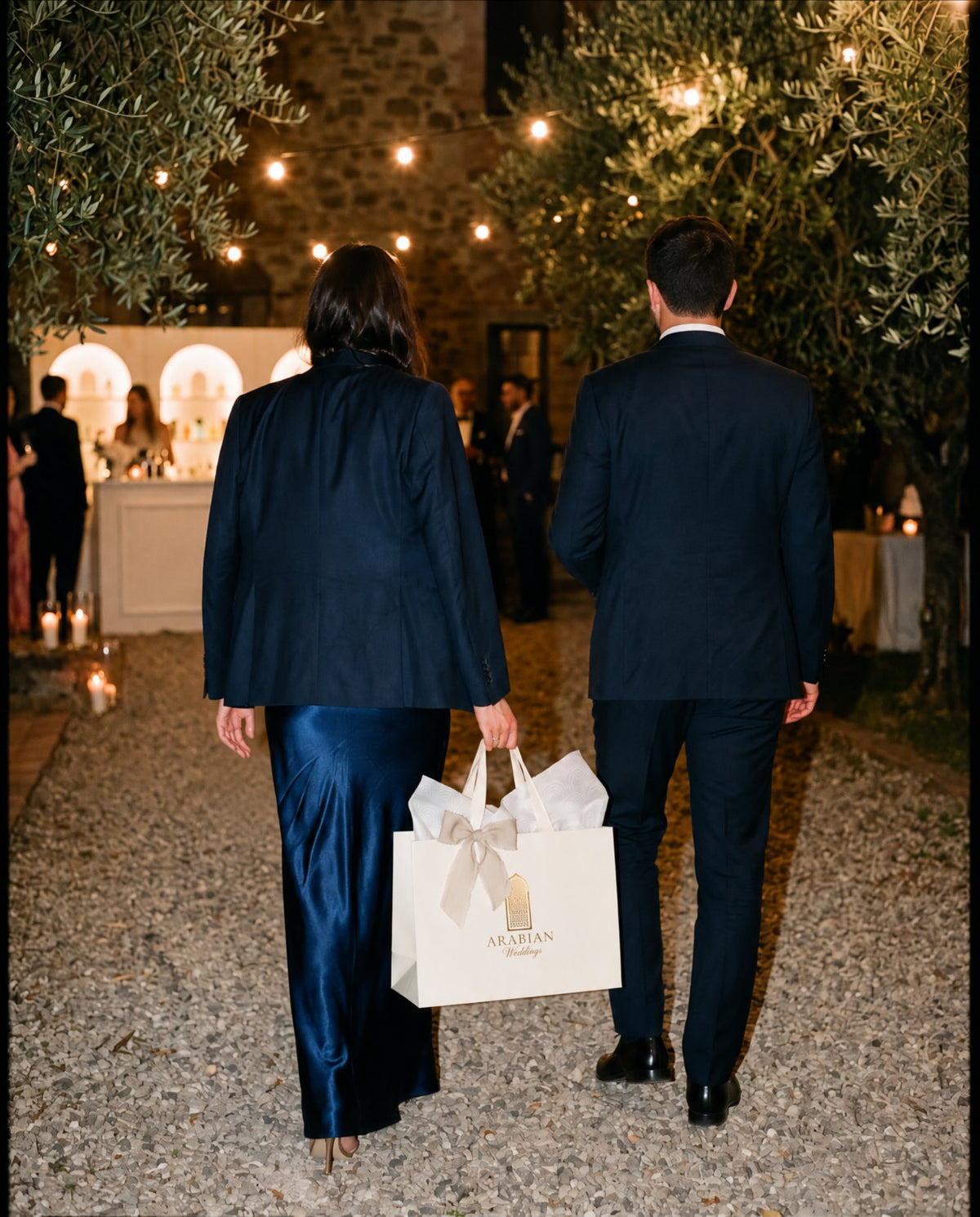 Fine serata: gli ospiti se ne vanno con la bag Arabian Weddings