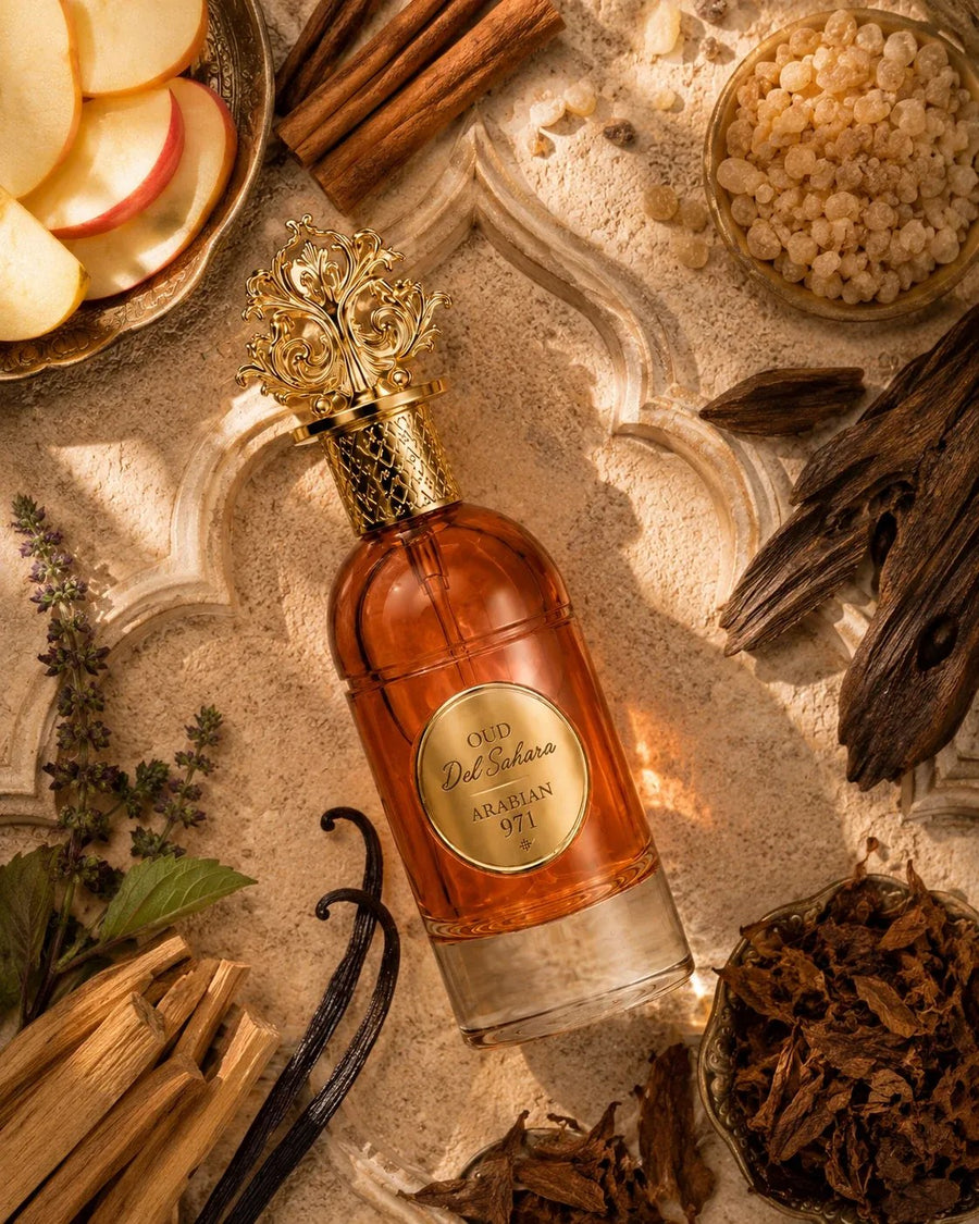 Oud El Sahara dall'alto, fra mela, cannella, incenso, oud, vaniglia e tabacco.